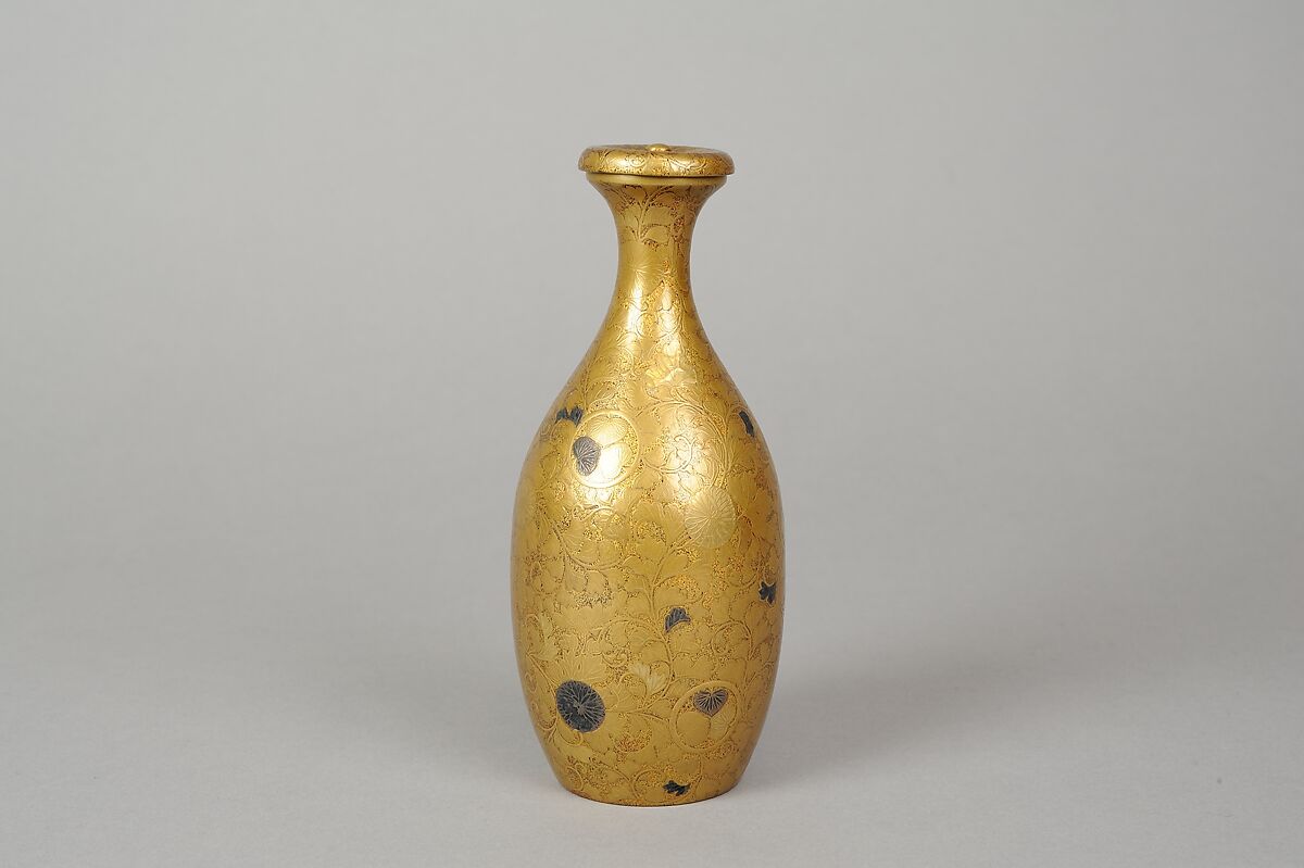 Portable Picnic Set (sagejū) with Chrysanthemums, Foliage Scroll, and Tokugawa Family Crests, Lacquered wood with gold, silver hiramaki-e, gold and silver foil application on nashiji lacquer ground, Japan