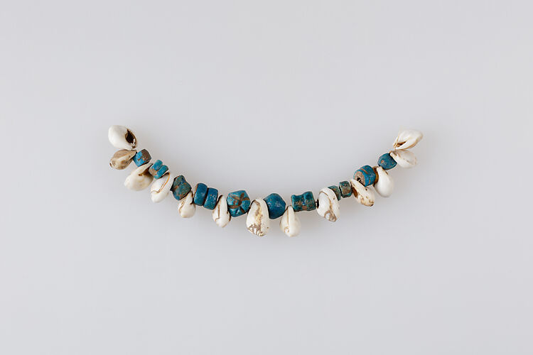 String of beads and shells
