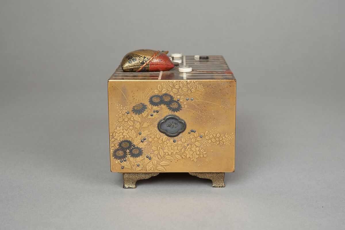 Incense Box Cover with Design of Backgammon Board, Gold and lacquer on wood, Japan