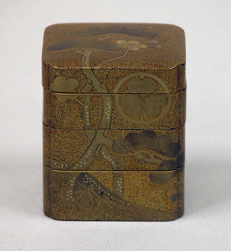 Incense Box in Three Compartments, Lacquer decorated with gold, Japan