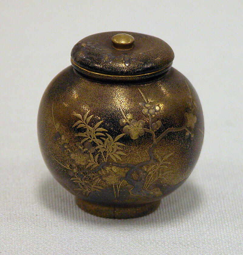 Water Jar, Lacquer decorated with gold, Japan 