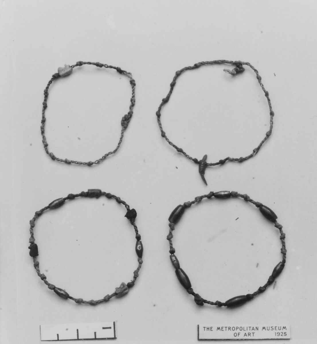 Bracelet with wedjat eye amulet, Linen, faience