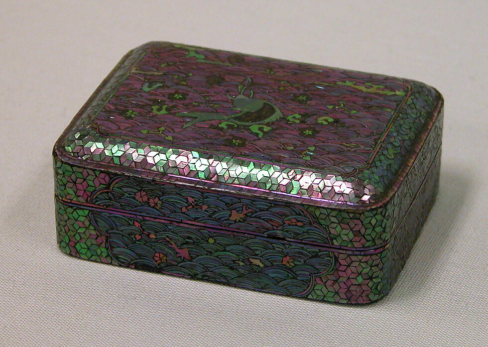 Box, Lacquer with mother-of-pearl inlay and togidashi work; inside nashiji, Japan 