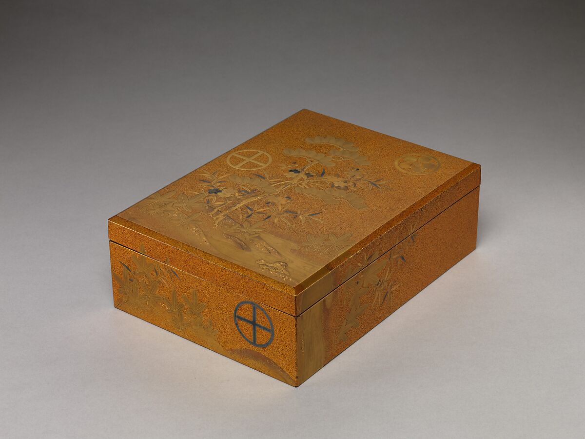 Box with cover, Sprinkled gold on lacquer (maki-e), Japan 