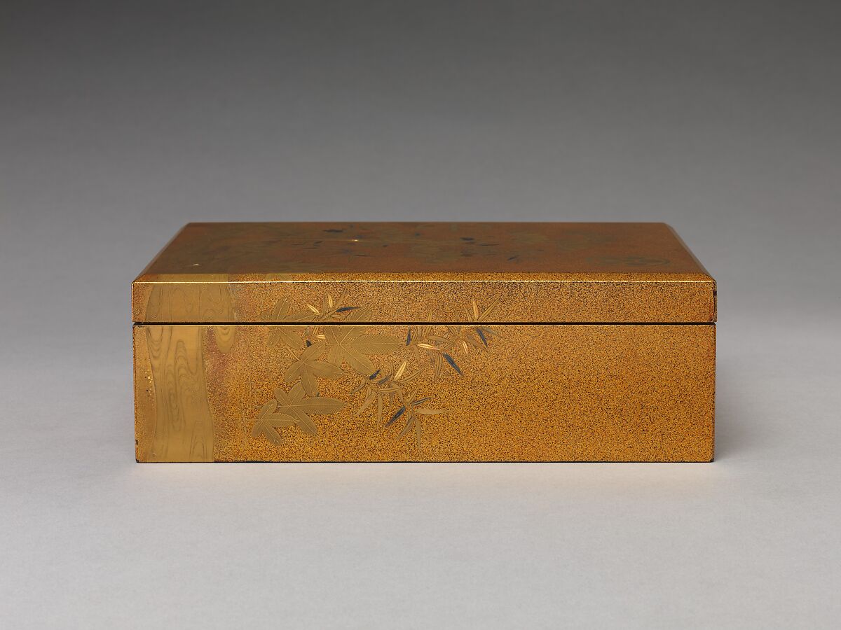 Box with cover, Sprinkled gold on lacquer (maki-e), Japan