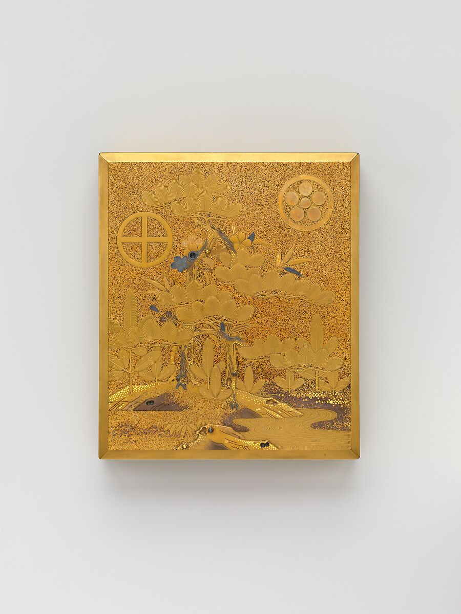 Box with lid, Sprinkled gold on lacquer (maki-e), Japan