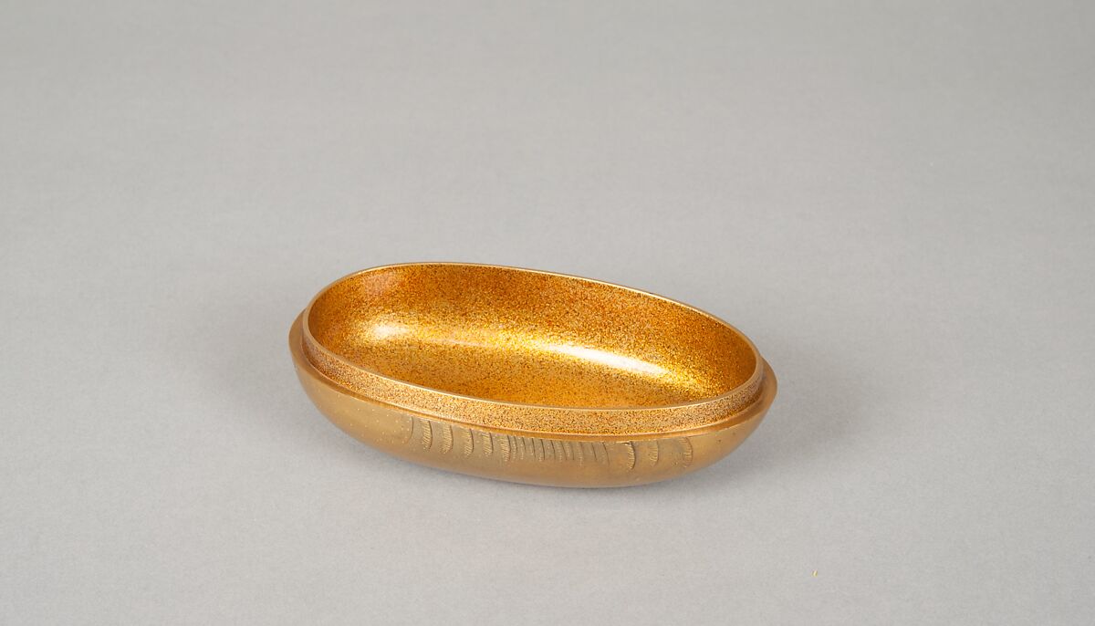 Pair of Incense Boxes (Kōgō) in the Shape of Mandarin Ducks, Lacquered wood with gold and silver takamaki-e, hiramaki-e, and togidashimaki-e, cutout gold foil application, Japan