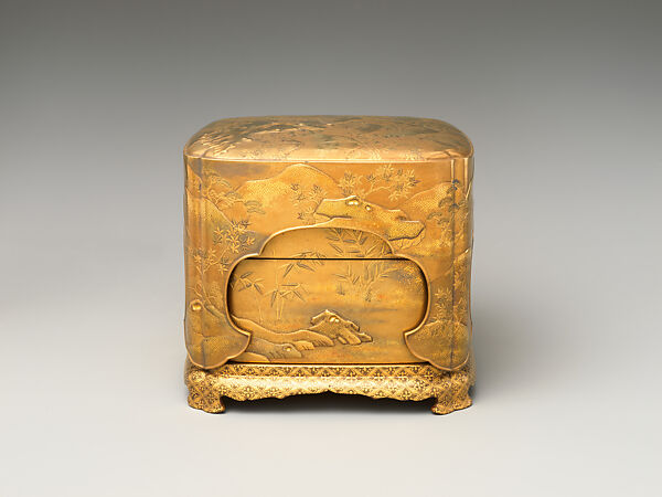 Incense Box with Design of Maple and and Mountain Scenery, Gold maki-e on black lacquer, Japan