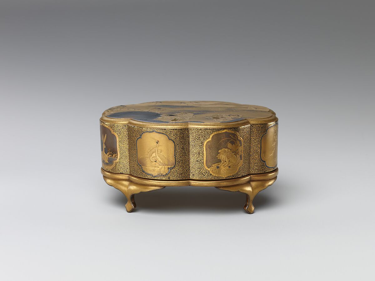 Incense box with Chinese children playing with snowballs, Gold, silver togidashi maki-e, hiramaki-e, takamaki-e, cut-out gold foil application, red lacquer, gold foil application on gold ground, Japan