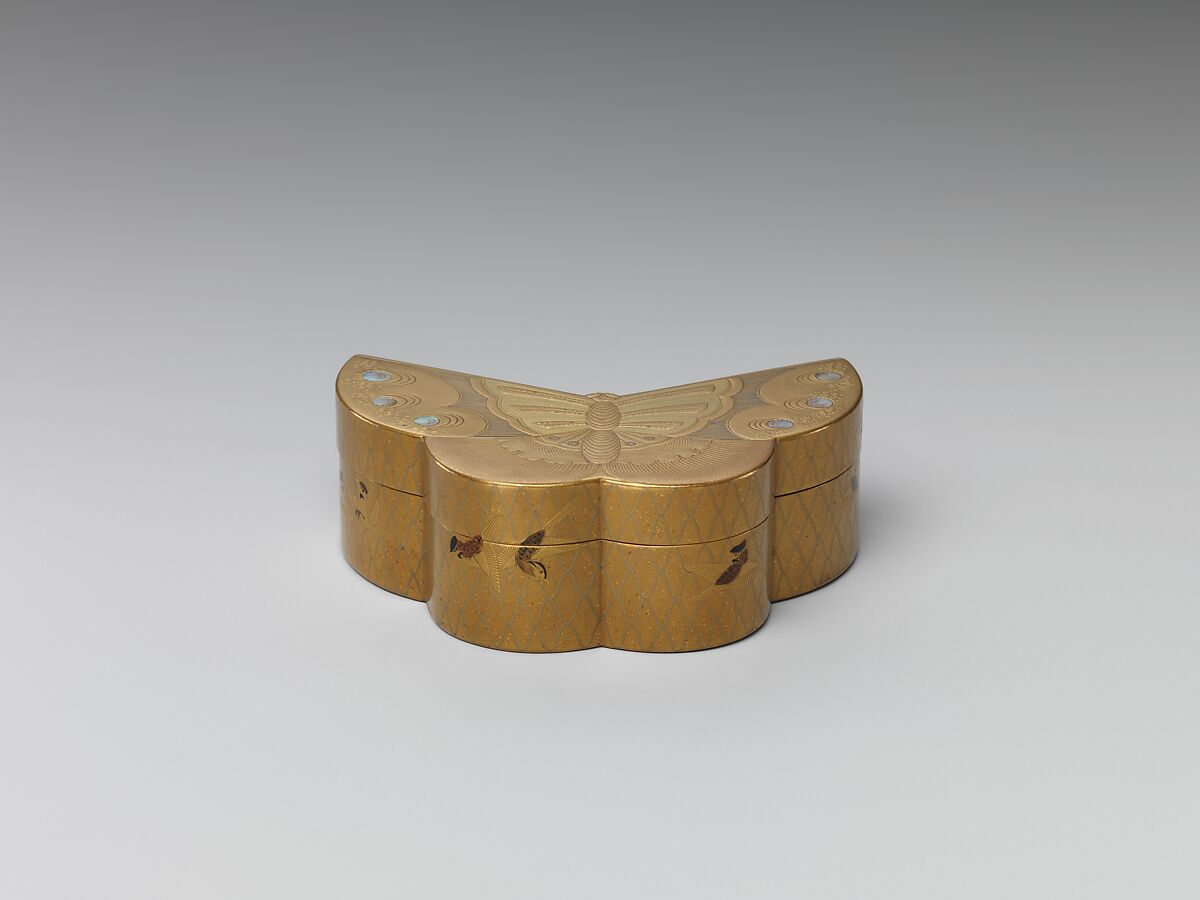 Incense box with Chinese children playing with snowballs, Gold, silver togidashi maki-e, hiramaki-e, takamaki-e, cut-out gold foil application, red lacquer, gold foil application on gold ground, Japan