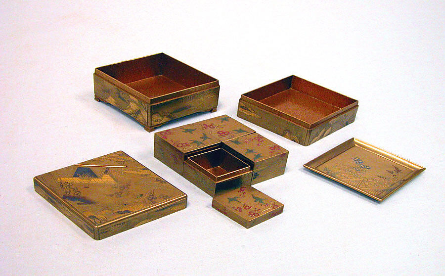 Kobako, Gold maki-e on black lacquer, Japan