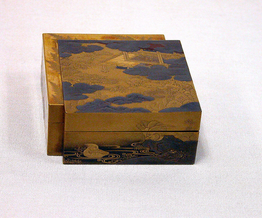 Kobako with tray, Gold maki-e on black lacquer, Japan 