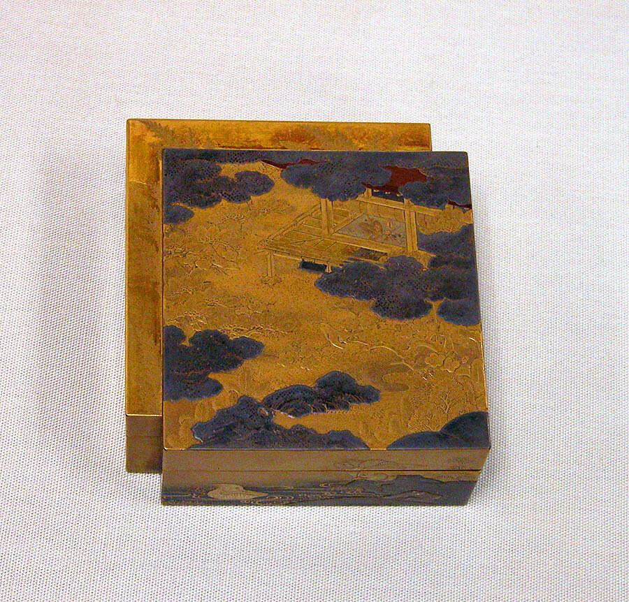 Kobako with tray, Gold maki-e on black lacquer, Japan