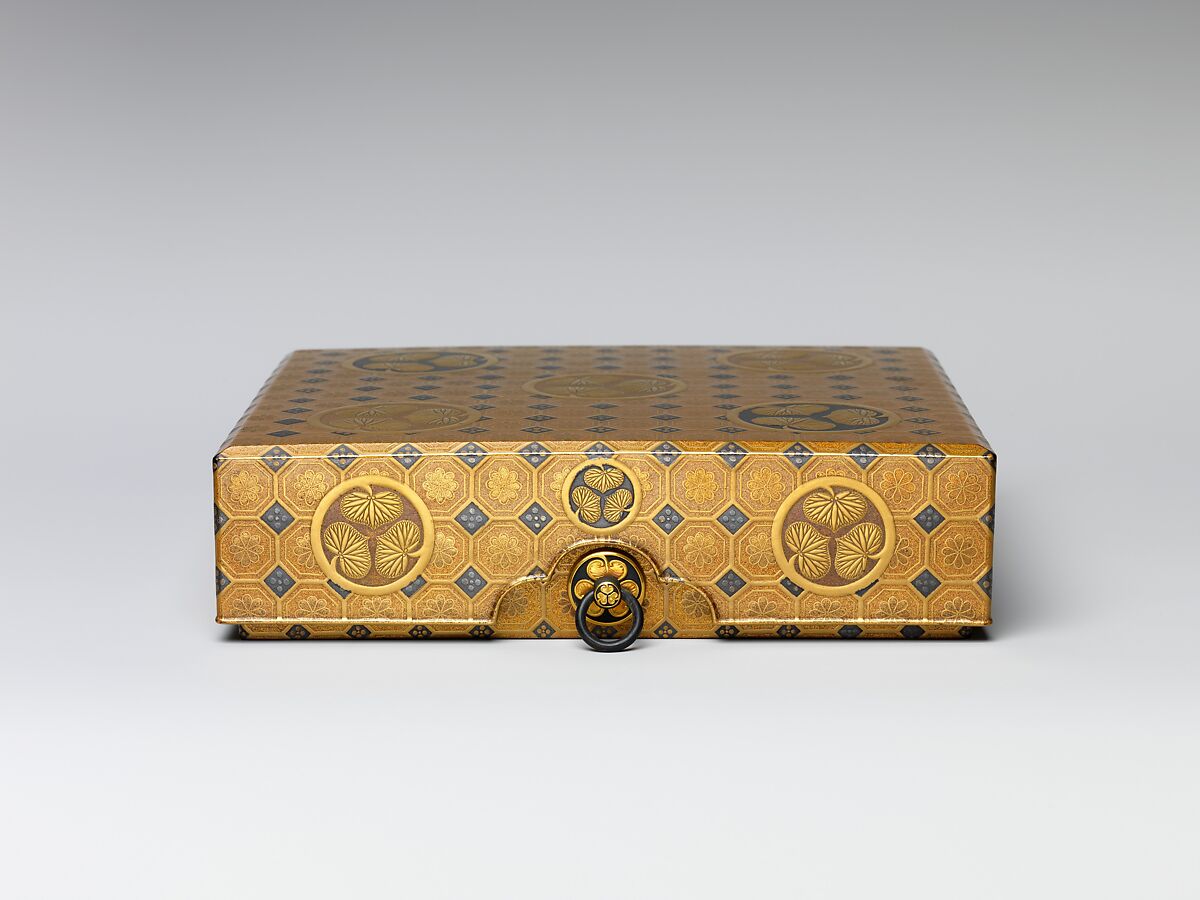 Box, Gold lacquer, Japan