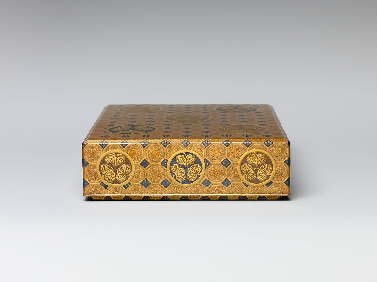 Box, Gold lacquer, Japan