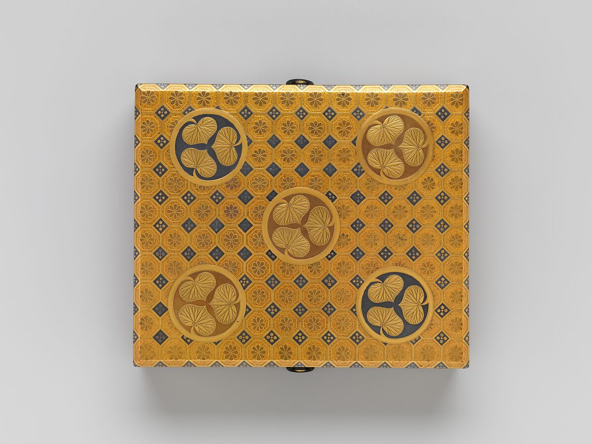 Box, Gold lacquer, Japan