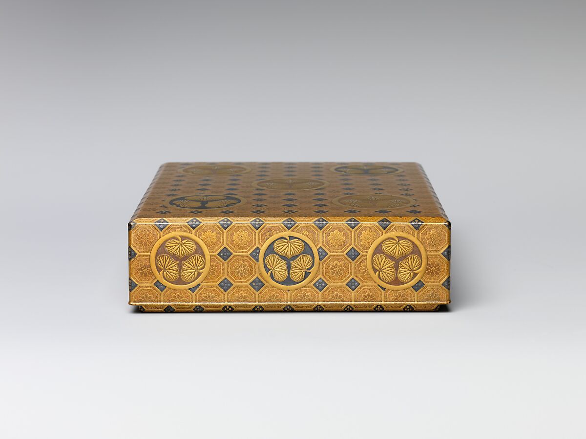 Box, Gold lacquer, Japan