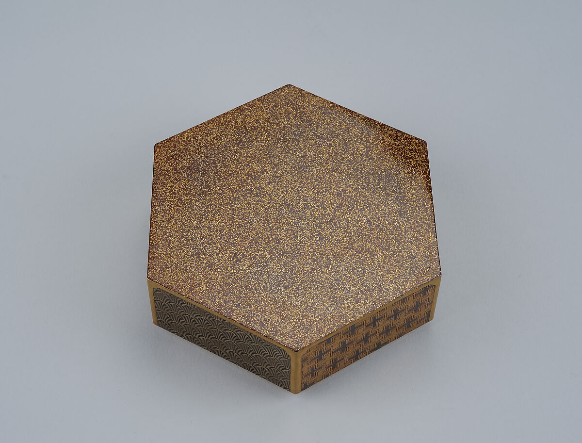 Kobako, Lacquer with gold, Japan