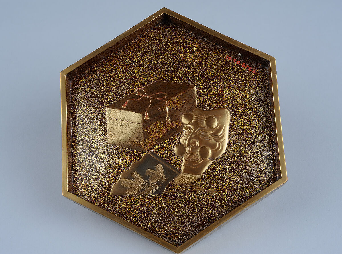 Kobako, Lacquer with gold, Japan