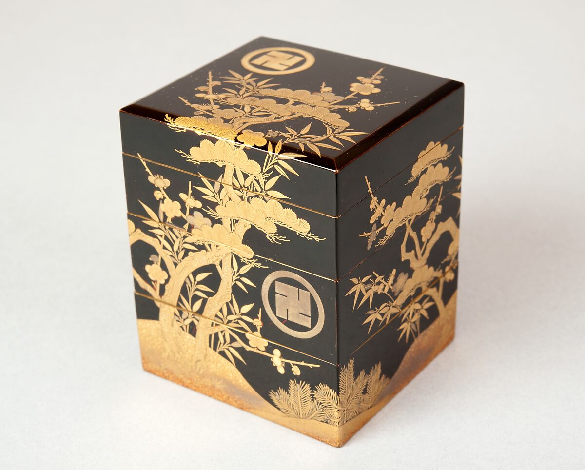 Tiered Incense Box (Jūkōgō) with Family Crest, Pine, Bamboo, and Plum, Lacquer with sprinkled gold, Japan 