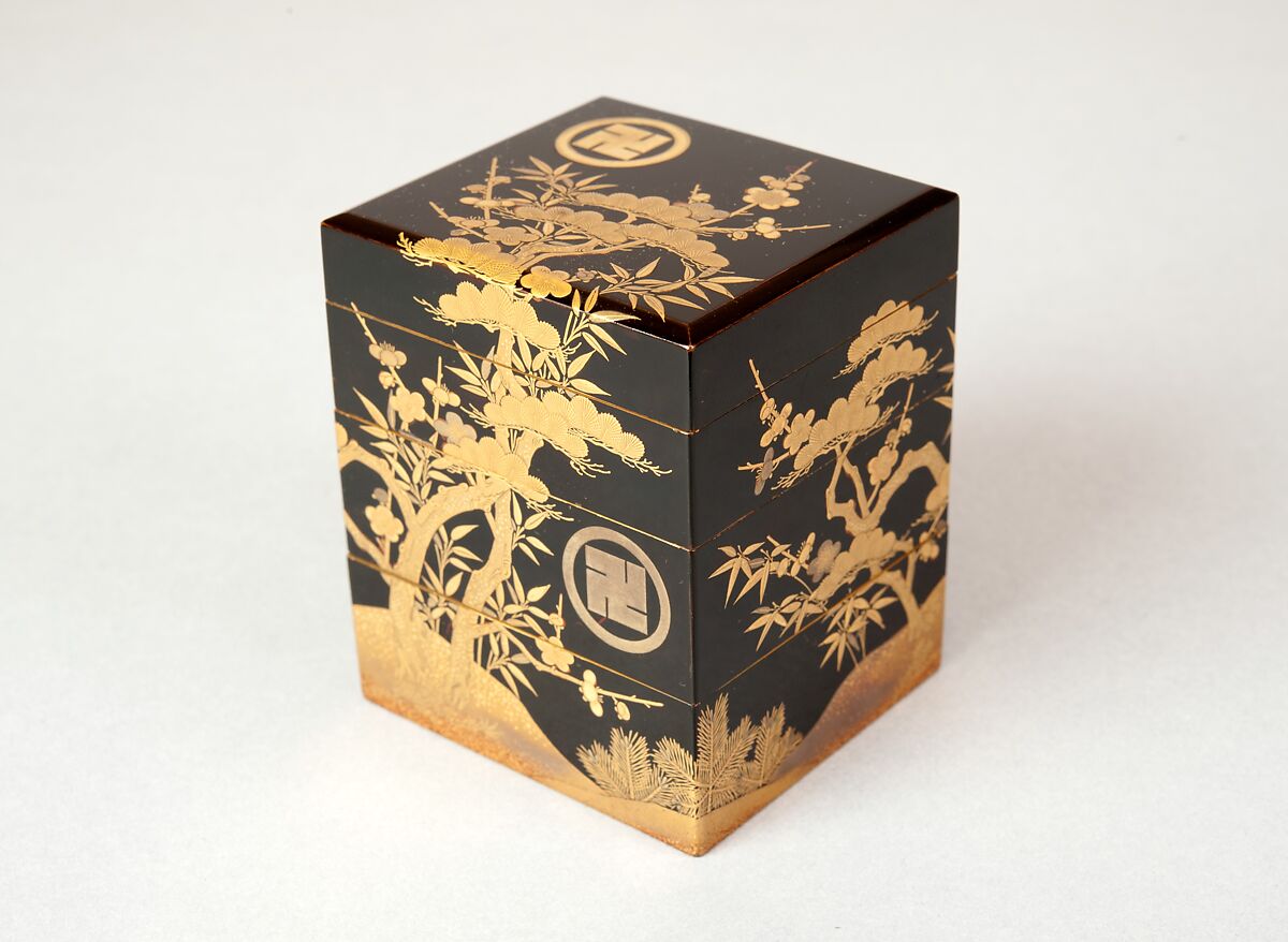 Tiered Incense Box (Jūkōgō) with Family Crest, Pine, Bamboo, and Plum, Lacquer with sprinkled gold, Japan