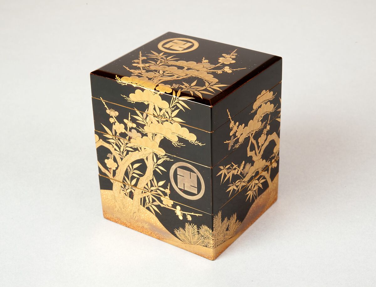 Tiered Incense Box (Jūkōgō) with Family Crest, Pine, Bamboo, and Plum, Lacquer with sprinkled gold, Japan