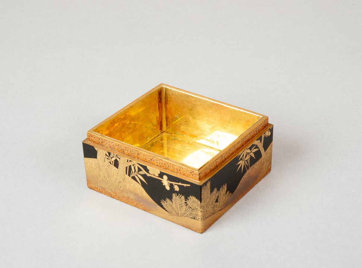 Tiered Incense Box (Jūkōgō) with Family Crest, Pine, Bamboo, and Plum, Lacquer with sprinkled gold, Japan