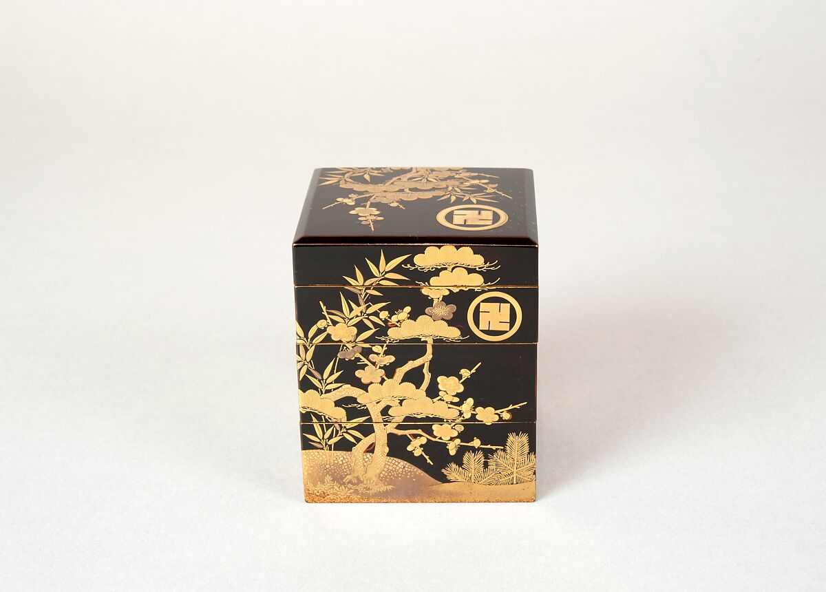 Tiered Incense Box (Jūkōgō) with Family Crest, Pine, Bamboo, and Plum, Lacquer with sprinkled gold, Japan