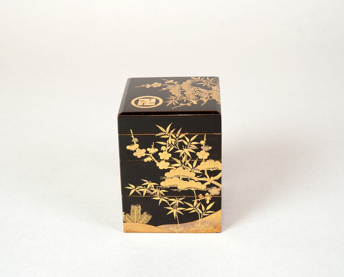Tiered Incense Box (Jūkōgō) with Family Crest, Pine, Bamboo, and Plum, Lacquer with sprinkled gold, Japan