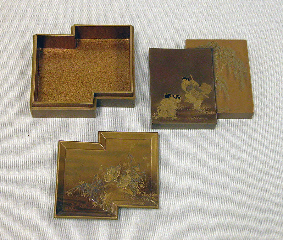 Box with tray, Gold lacquer, Japan