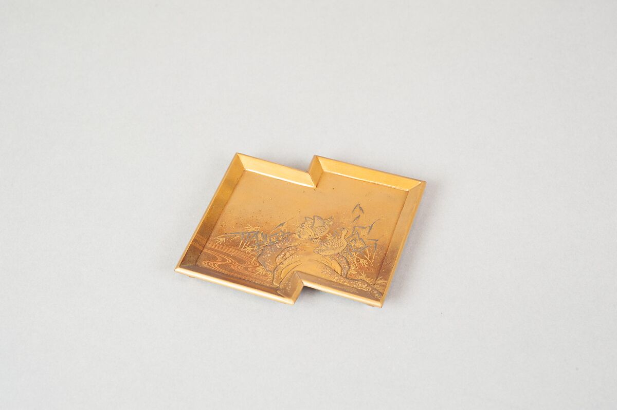 Box with tray, Gold lacquer, Japan