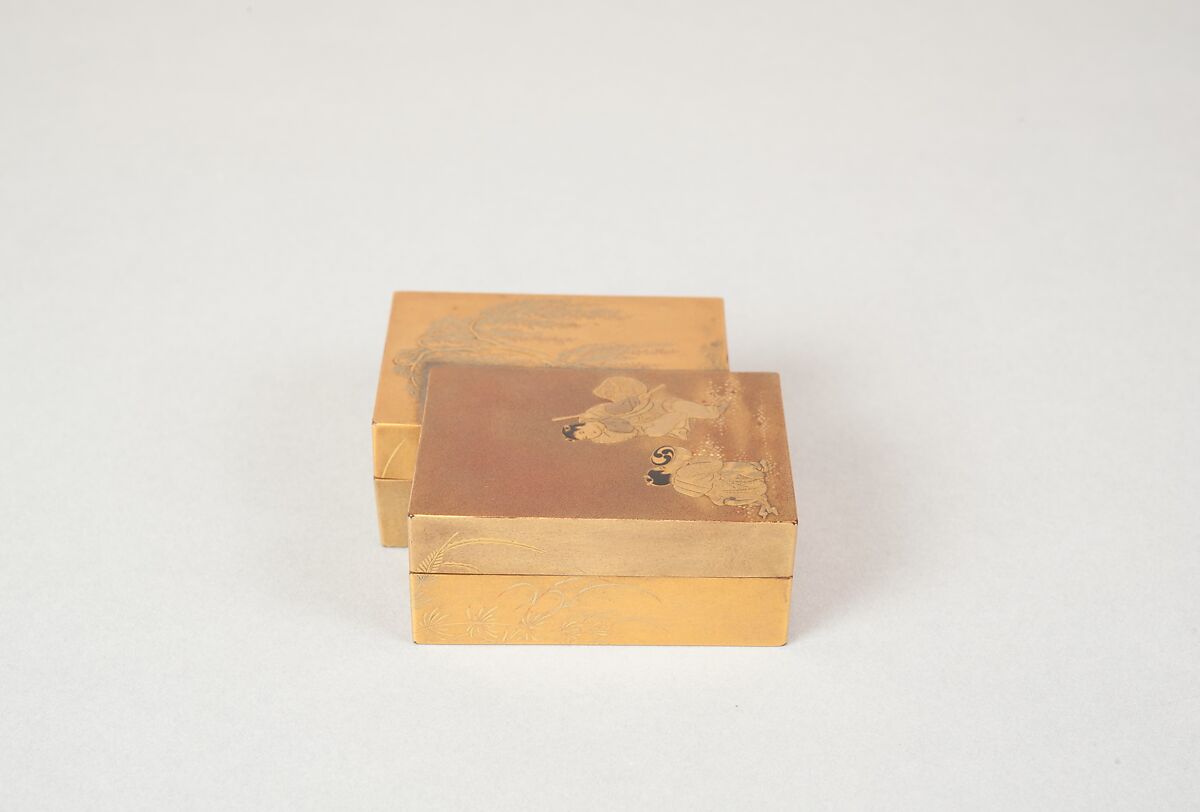 Box with tray, Gold lacquer, Japan