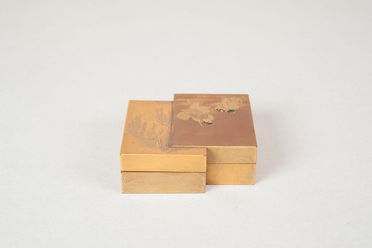 Box with tray, Gold lacquer, Japan
