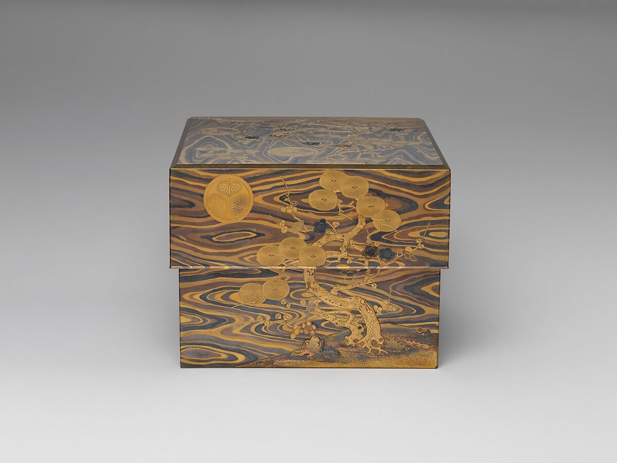 Box for Hair Ornaments (motoyui-bako) with Pine, Bamboo, Plum, and Tokugawa Family Crest on Wood-Grain Ground, Lacquered wood with gold, silver takamaki-e, hiramaki-e, togidashimaki-e, gold and silver foil application, gold and silver inlay on wood-grain lacquer ground, Japan