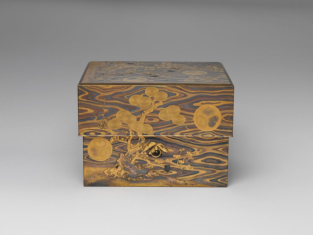 Box for Hair Ornaments (motoyui-bako) with Pine, Bamboo, Plum, and Tokugawa Family Crest on Wood-Grain Ground, Lacquered wood with gold, silver takamaki-e, hiramaki-e, togidashimaki-e, gold and silver foil application, gold and silver inlay on wood-grain lacquer ground, Japan