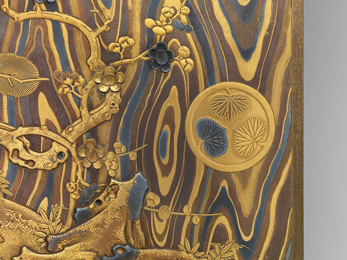 Box for Hair Ornaments (motoyui-bako) with Pine, Bamboo, Plum, and Tokugawa Family Crest on Wood-Grain Ground, Lacquered wood with gold, silver takamaki-e, hiramaki-e, togidashimaki-e, gold and silver foil application, gold and silver inlay on wood-grain lacquer ground, Japan