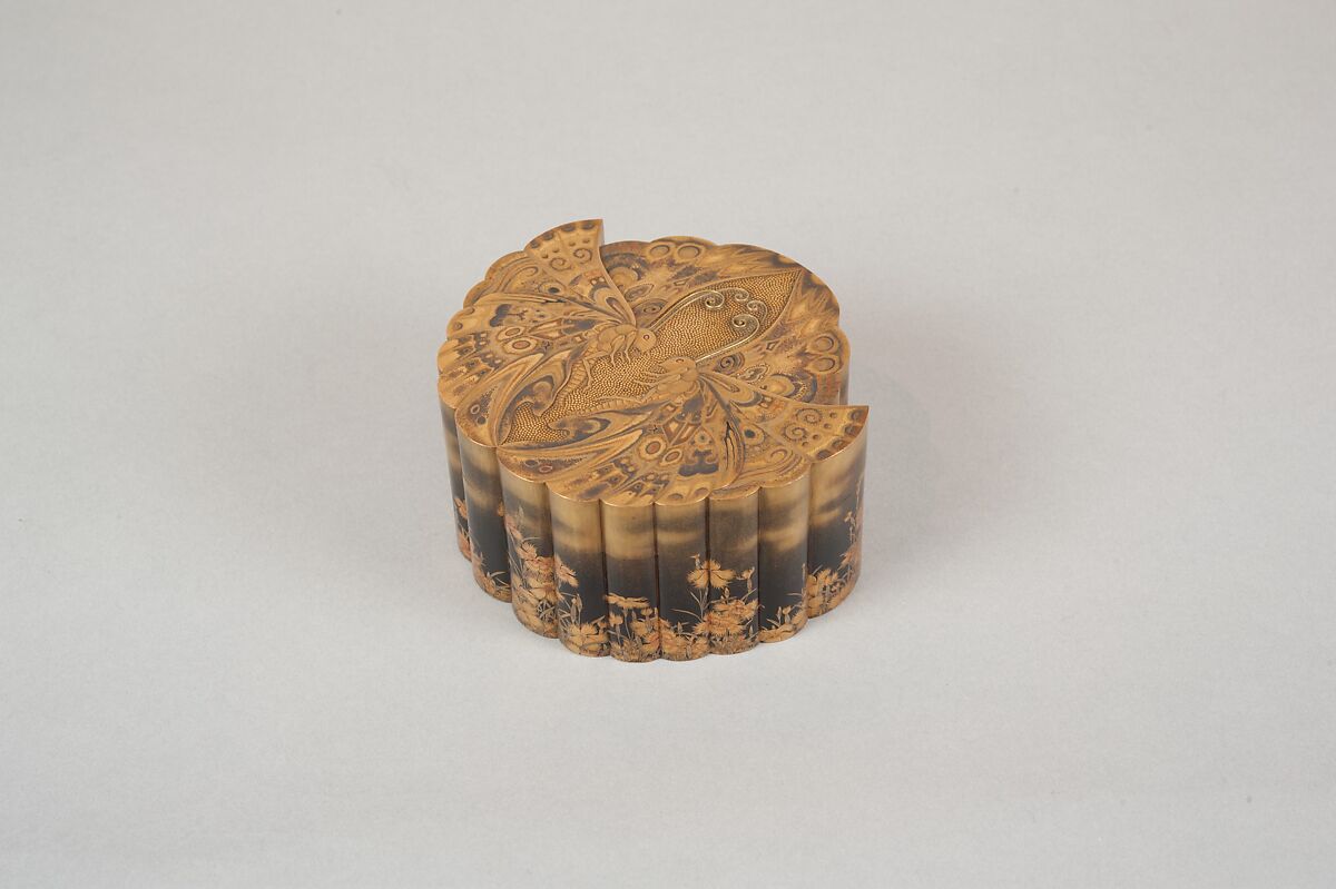 Box in Shape of Butterfly with Design of Wild Pinks on Side, Lacquer with gold, silver, and mother-of-pearl, Japan
