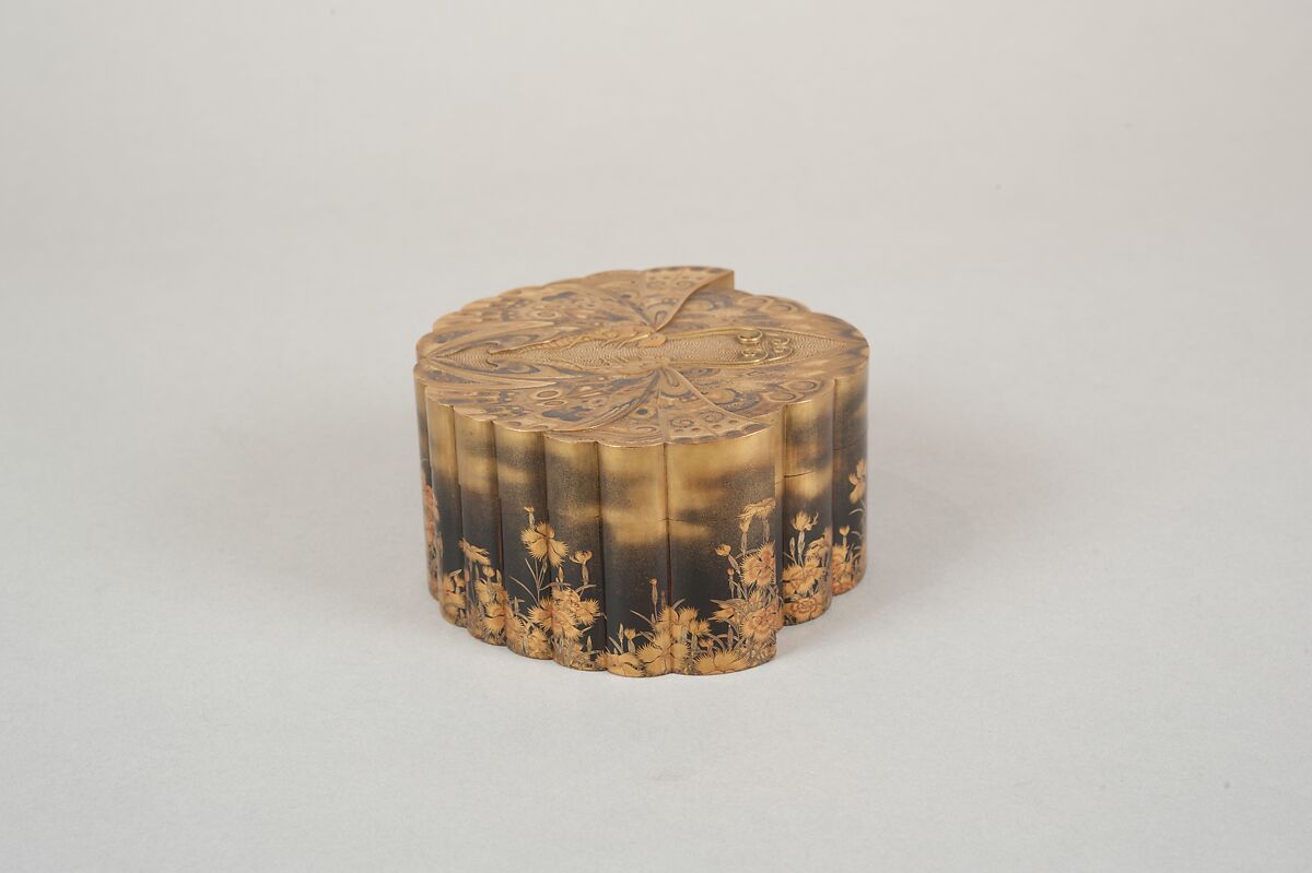 Box in Shape of Butterfly with Design of Wild Pinks on Side, Lacquer with gold, silver, and mother-of-pearl, Japan