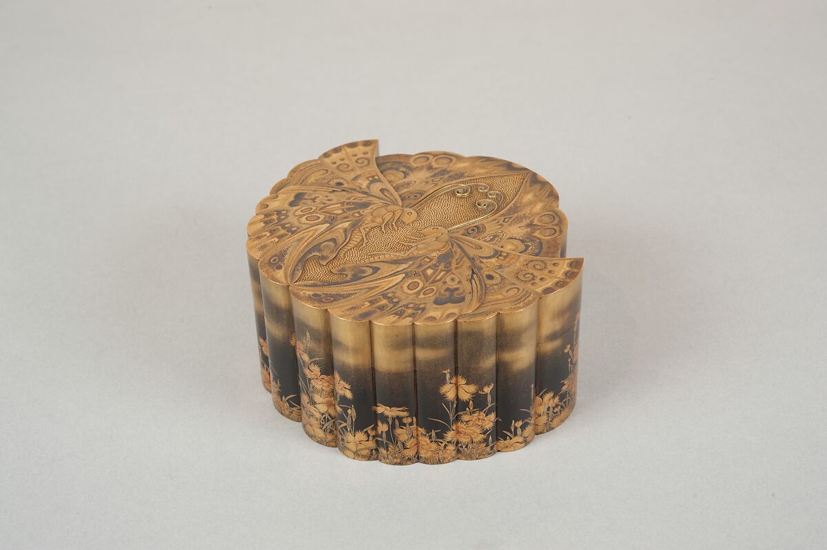 Box in Shape of Butterfly with Design of Wild Pinks on Side, Lacquer with gold, silver, and mother-of-pearl, Japan
