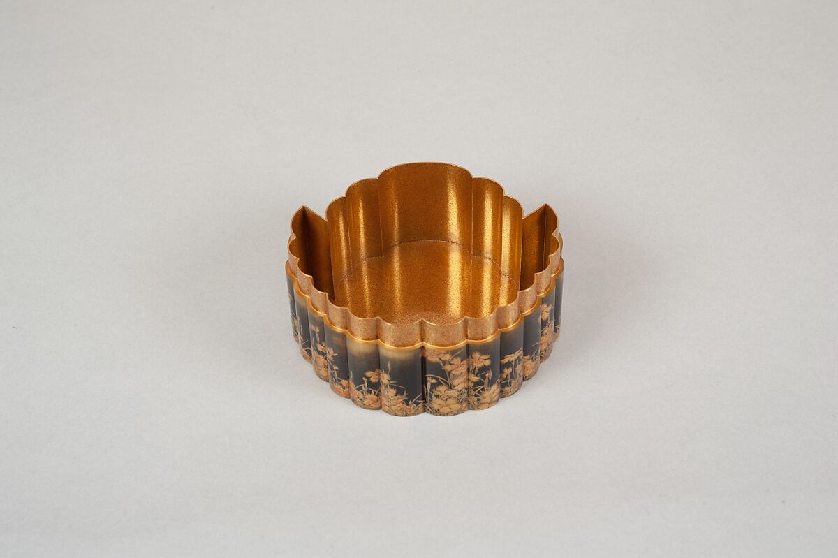 Box in Shape of Butterfly with Design of Wild Pinks on Side, Lacquer with gold, silver, and mother-of-pearl, Japan