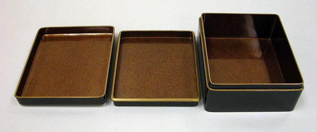 Box, Rōirō lacquer with takamakie of gold, red and silver, Japan