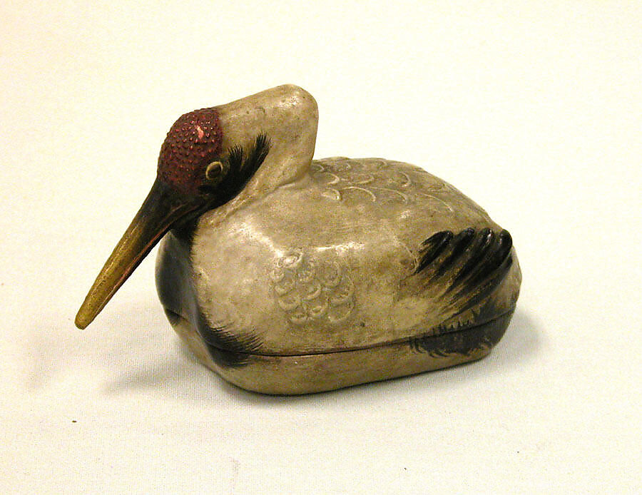 Box in the shape of young crane, Lacquer, Japan 