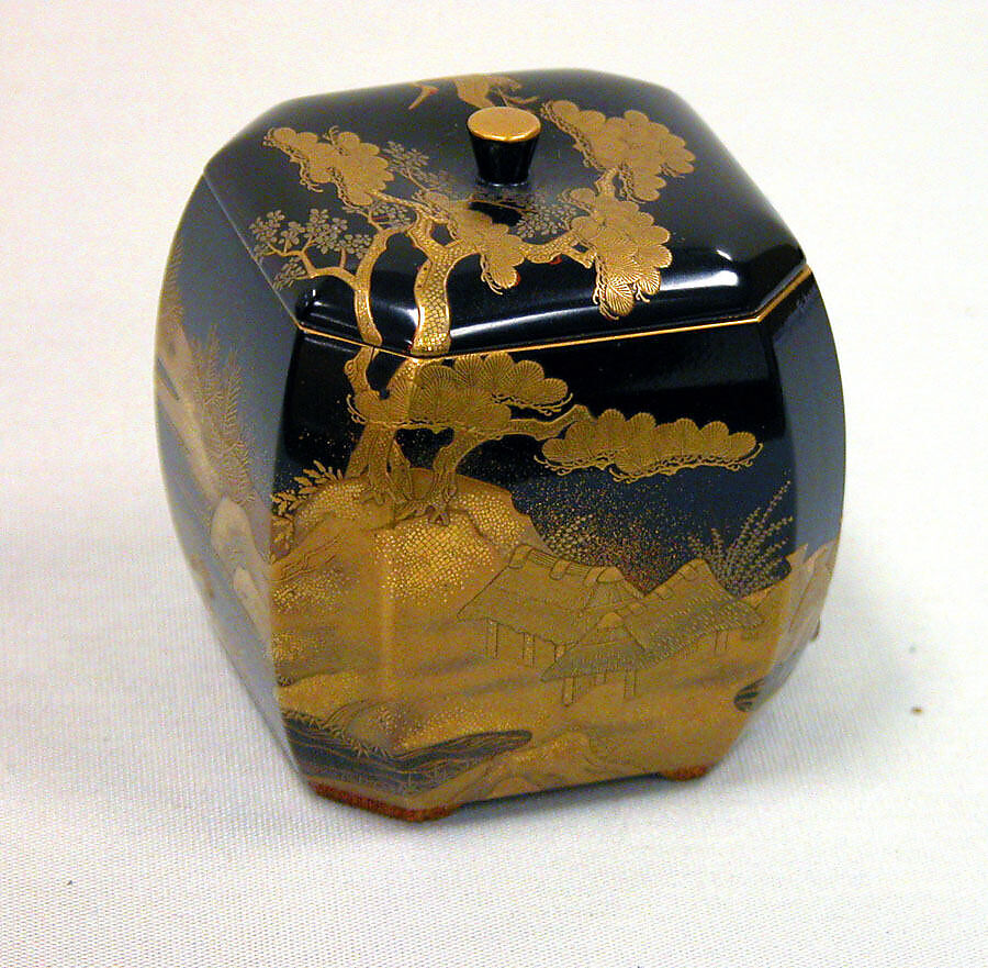 Tea jar, Rō-iro lacquer decorated with cranes in landscape, in gold takamakie with shading yasuriko and kirikane; interior lined with metal; underside of lid and bottom nashiji, Japan 