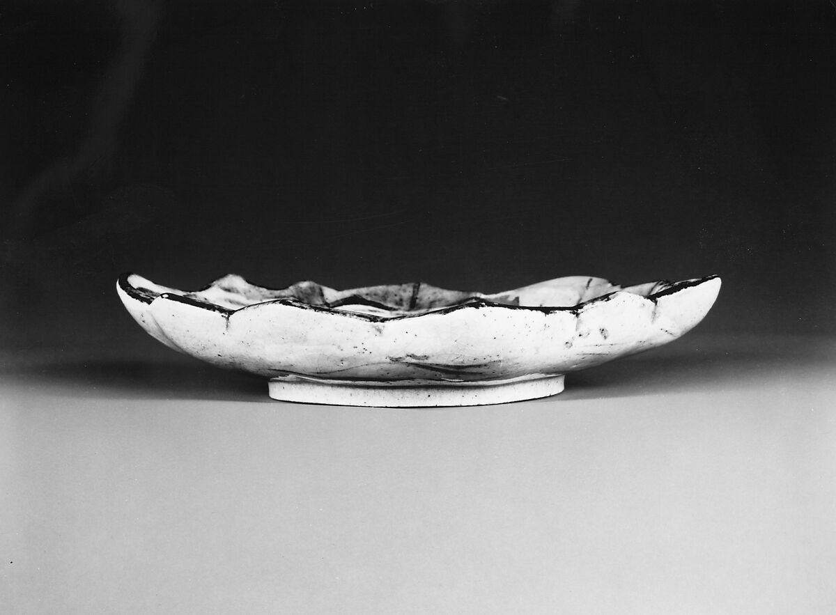 Dish with Design of Maple Leaves in a Stream, Style of Ogata Kenzan (Japanese, 1663–1743), Stoneware with colored enamels (Kyoto ware), Japan