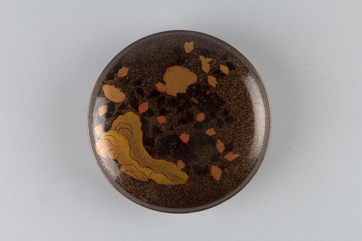 Box with cover, Maki-e lacquer on black ground with red and gold, Japan