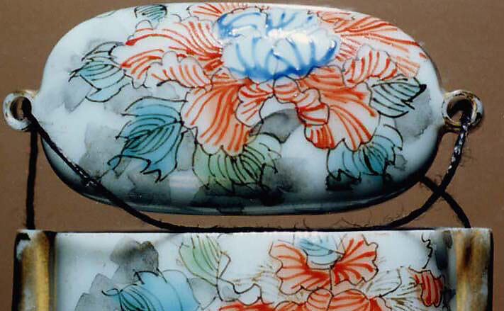 Case (Inrō) with Design of Bird Seated on the Stalk of a Flowering Peony (obverse); Peonies (reverse), Gold lacquer, porcelain, white ground, red, yellow, blue, green enamels; Interior: plain, Japan