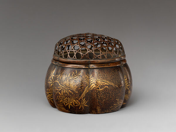 Melon-Shaped Incense Burner (Akoda Kōro) with Cranes, Turtles, Pine, and Bamboo, Lacquered wood with gold takamaki-e and hiramaki-e on nashiji (“pear-skin ground”), Japan