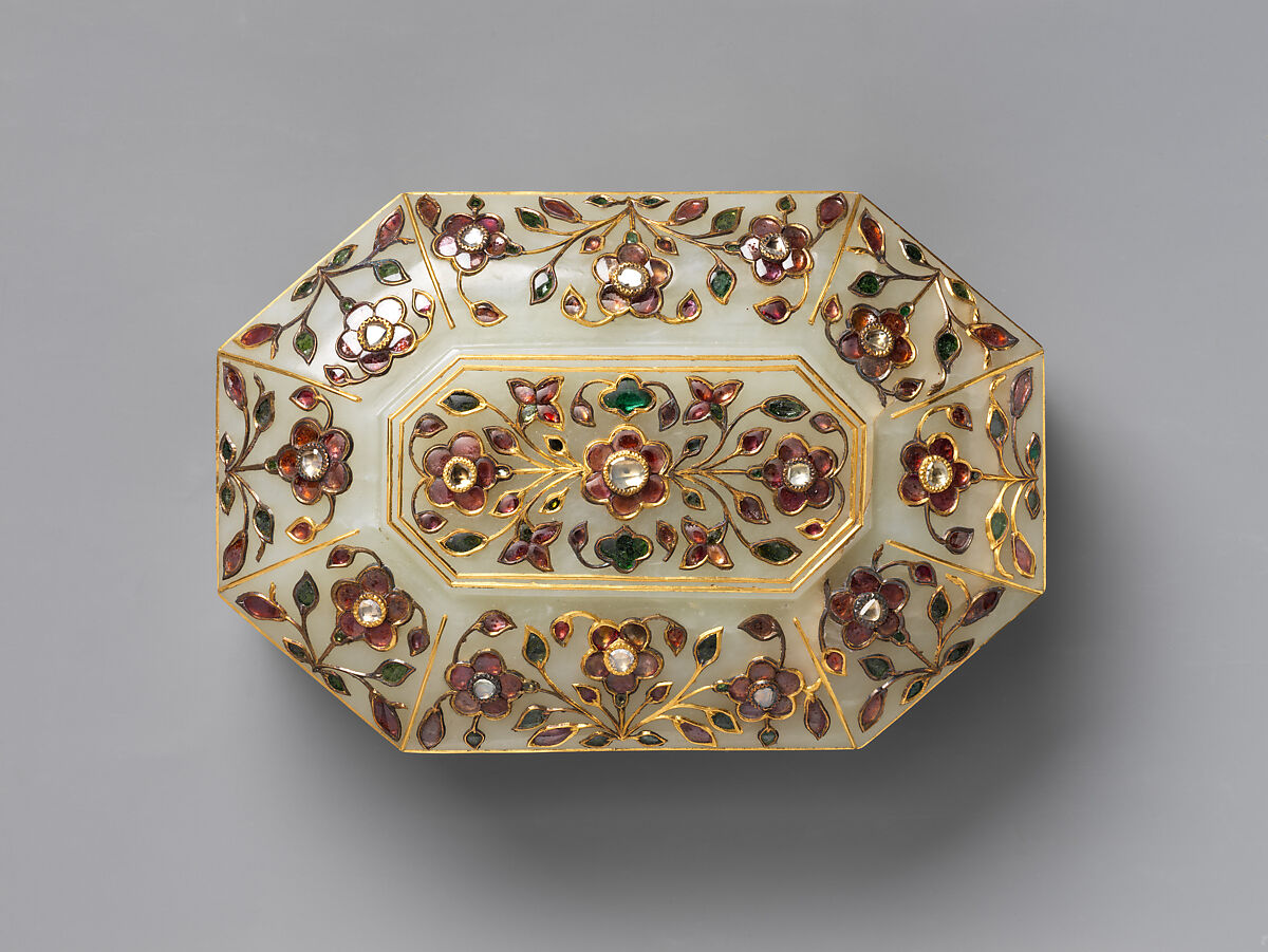 Box with cover, Jade (nephrite) with gold and semiprecious stone inlays, India