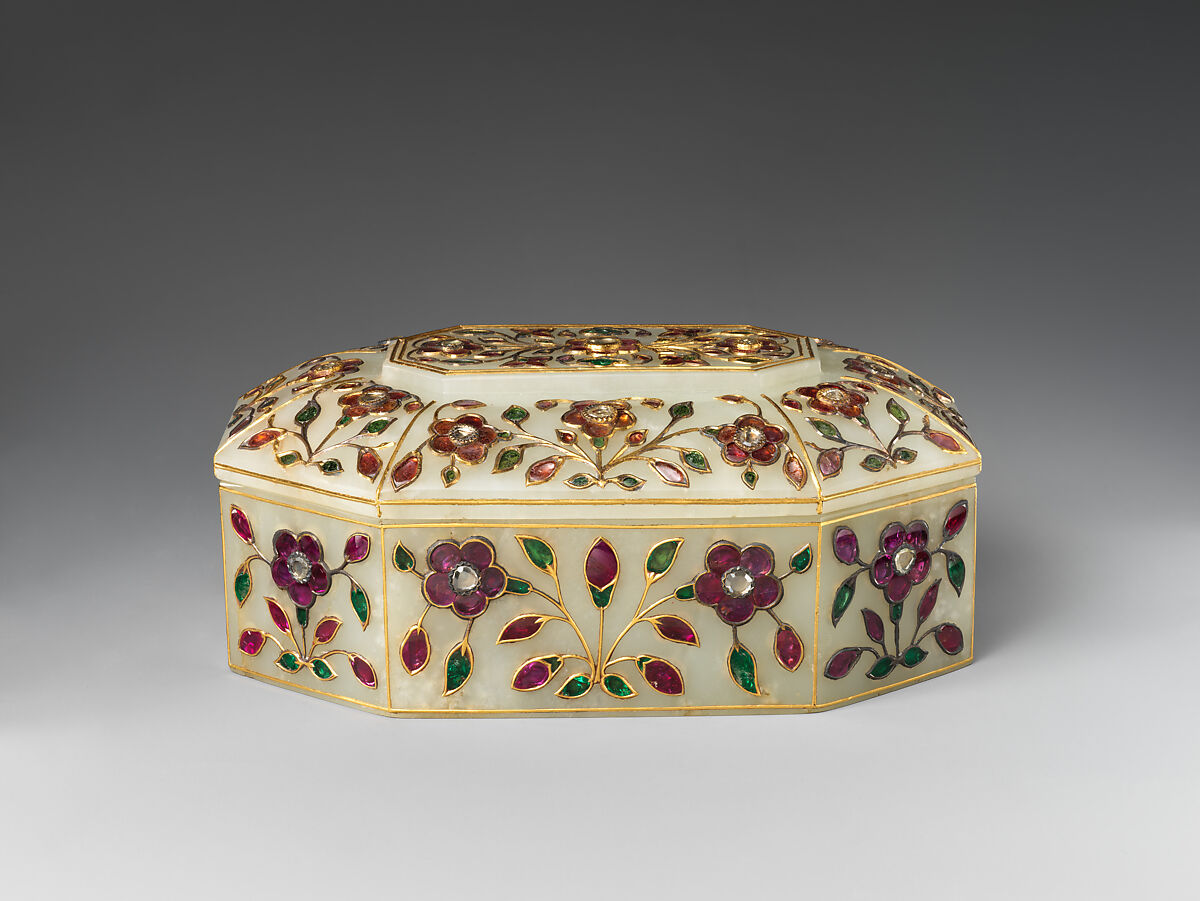 Box with cover, Jade (nephrite) with gold and semiprecious stone inlays, India