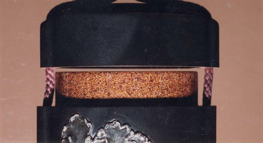 Case (Inrō) with Design of Bee Flying beside Flowering Poppies, Lacquer, roiro, gold hiramakie, takamakie, ceramic, stained raden, pewter inlay; Interior: nashiji and fundame, Japan